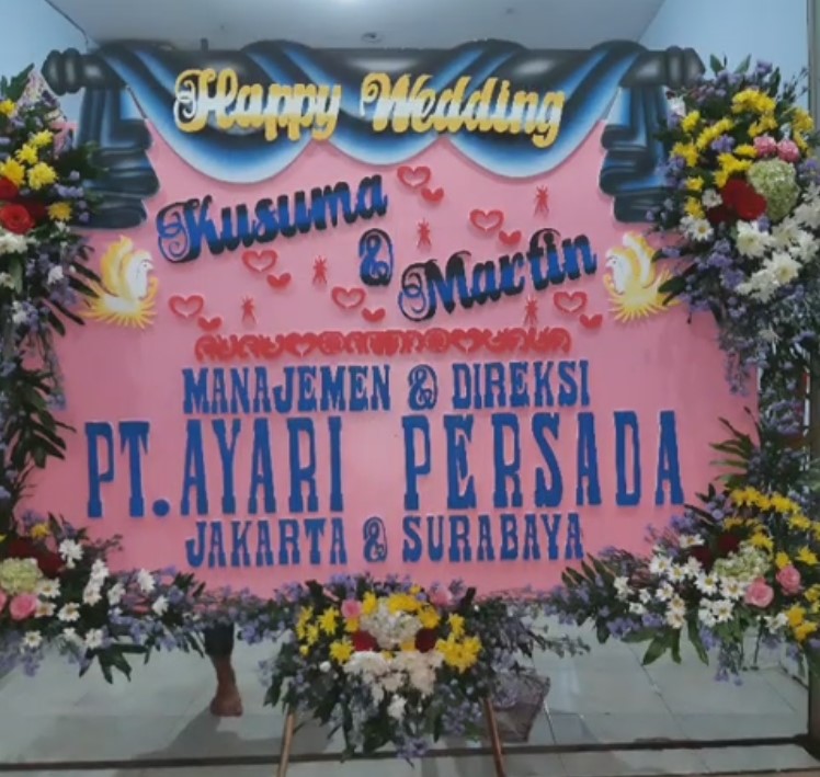 karangan bunga wedding surabaya