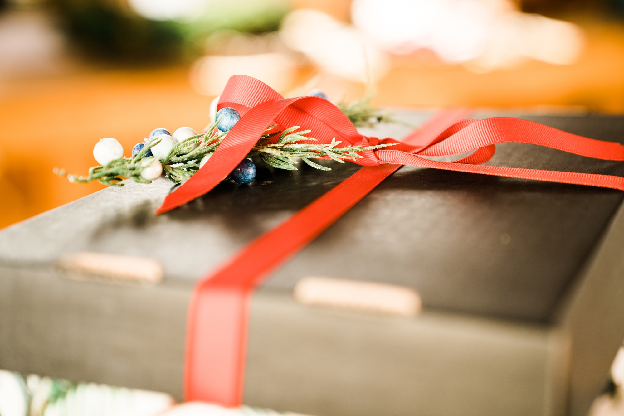 Gagasan Hadiah Untuk Teman dekat yang Terkesan dan Unik