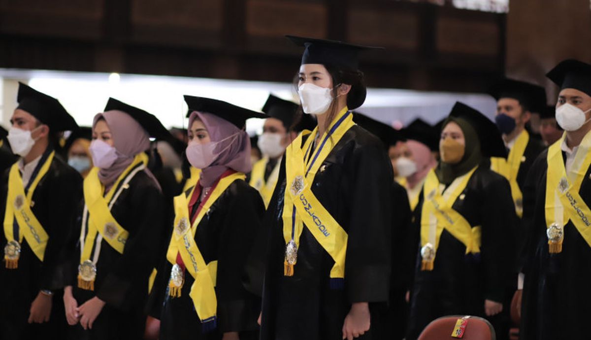 Foto Wisuda Terbaik